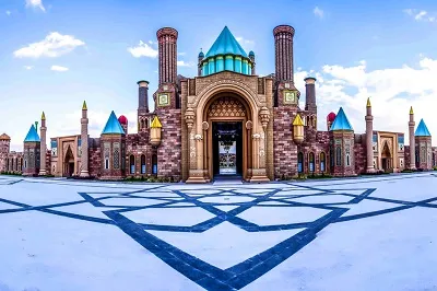 進入安卡拉的仙境歐亞大陸主題公園。